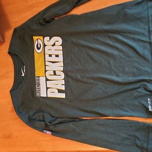 Nike Y small green bay packers long sleeve shirt